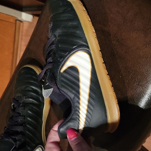 Nike Sneakers - Picture 2 of 7